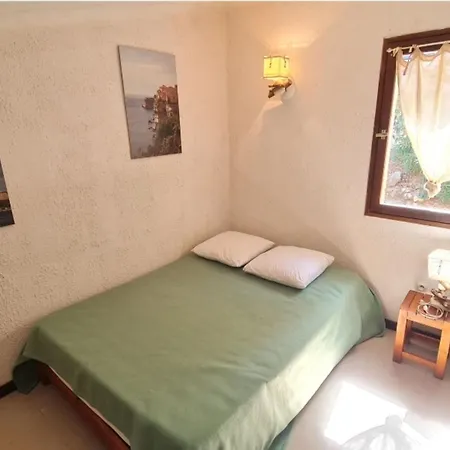 Apartment House With Pool And Tennis Court In Porticcio